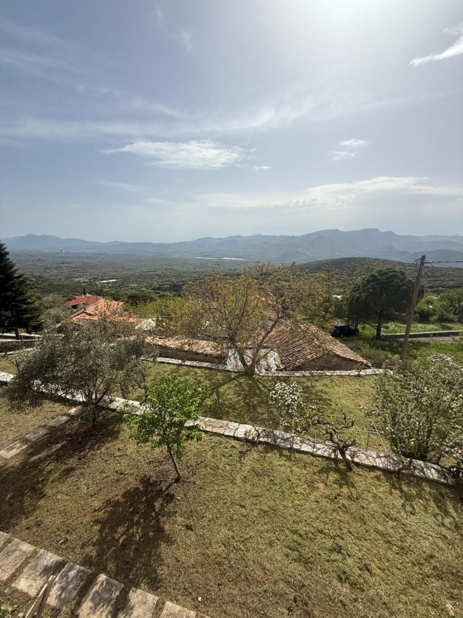 Arcadianis lakeview villa at Psari Arkadias Psarion Bagian luar foto