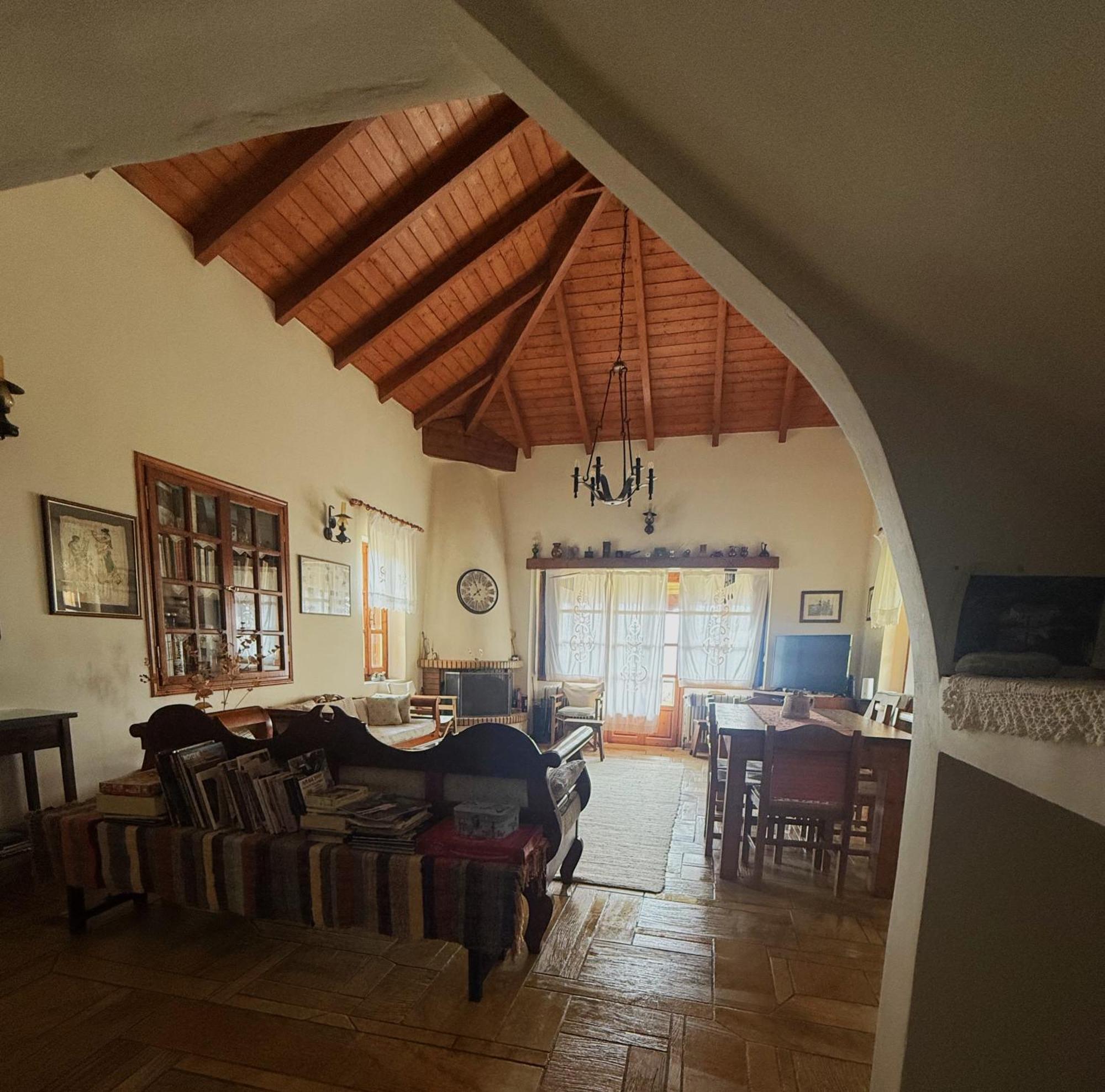 Arcadianis lakeview villa at Psari Arkadias Psarion Bagian luar foto